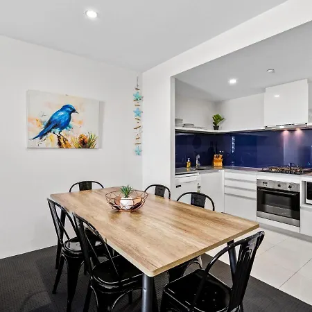 Circle On Cavill - Hosted By Coastal Letting Apartment Gold Coast Exterior photo