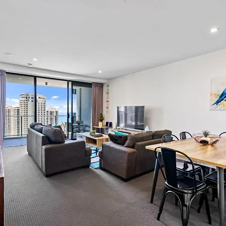 Circle On Cavill - Hosted By Coastal Letting Apartment Gold Coast Exterior photo