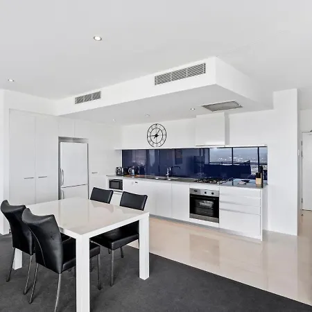 Circle On Cavill - Hosted By Coastal Letting Apartment Gold Coast Exterior photo