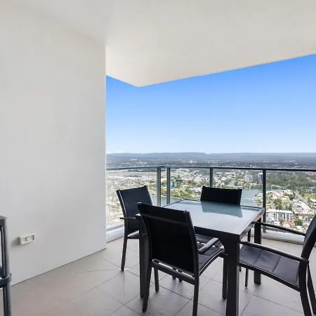 Circle On Cavill - Hosted By Coastal Letting Apartment Gold Coast Exterior photo