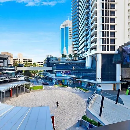 Circle On Cavill - Hosted By Coastal Letting Apartment Gold Coast Exterior photo
