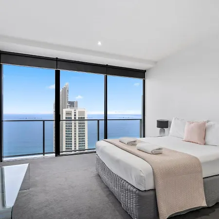 Circle On Cavill - Hosted By Coastal Letting Apartment Gold Coast Exterior photo