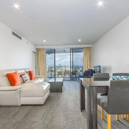 Circle On Cavill - Hosted By Coastal Letting Apartment Gold Coast Exterior photo