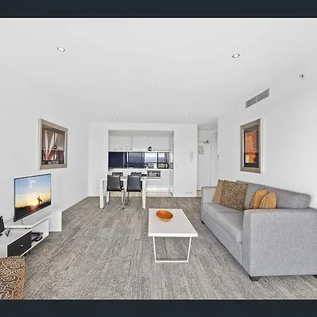Circle On Cavill - Hosted By Coastal Letting Apartment Gold Coast Exterior photo
