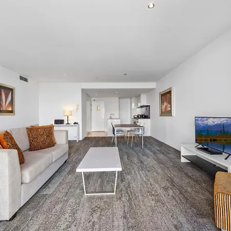 Circle On Cavill - Hosted By Coastal Letting Apartment Gold Coast Exterior photo