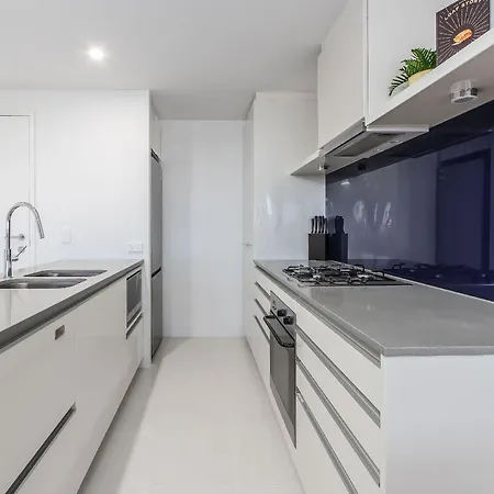 Circle On Cavill - Hosted By Coastal Letting Apartment Gold Coast Exterior photo