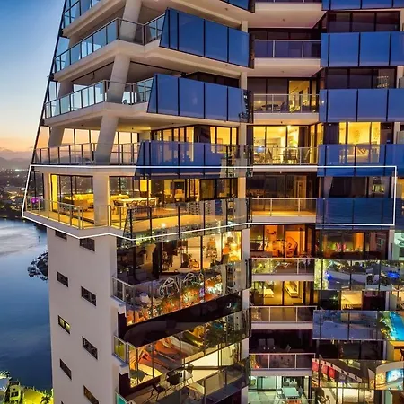 Circle On Cavill - Hosted By Coastal Letting Apartment Gold Coast Exterior photo