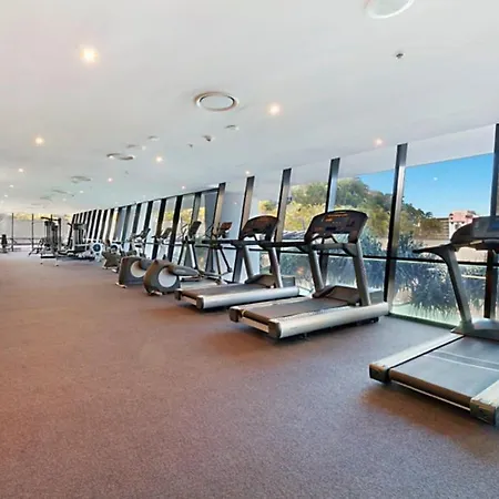 Circle On Cavill - Hosted By Coastal Letting Apartment Gold Coast Exterior photo